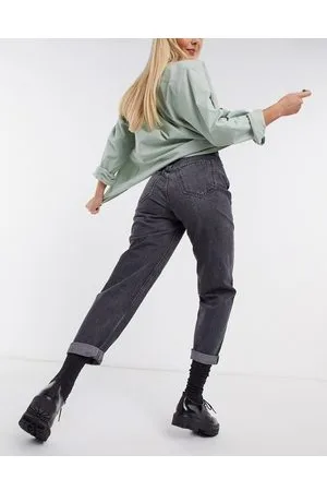 Pull&Bear Elasticated waist mom jean in washed