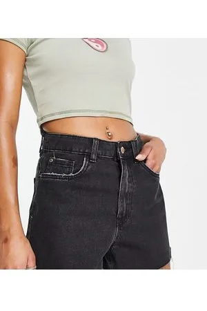 New Look Mom shorts in