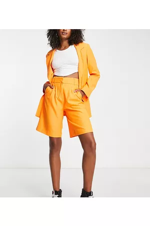 ONLY Tailored longline city shorts in