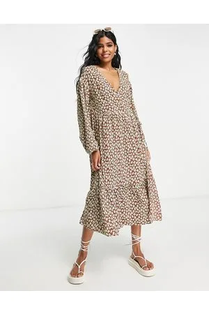 Glamorous Tiered midi smock dress in brown floral