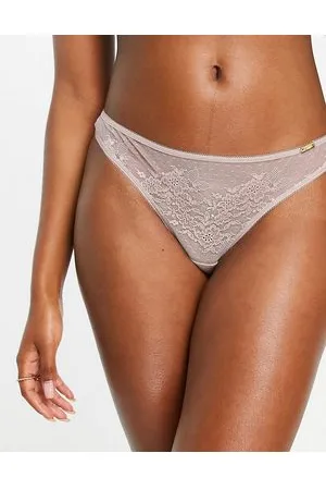 Gossard Glossies Lace thong in light