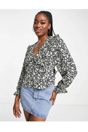 Monki Statement collar blouse in black and purple floral