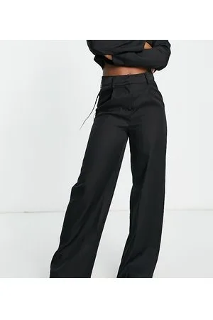 In The Style X Yasmin Devonport exclusive relaxed tailored trouser co-ord in