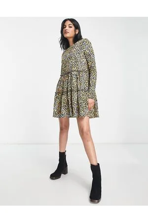 River Island Long sleeved tiered smock mini t-shirt dress in floral
