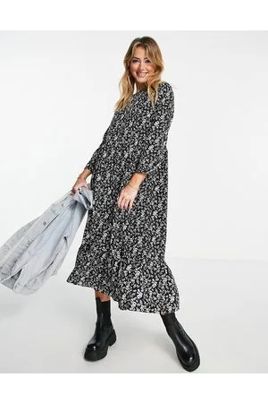 Glamorous Maxi smock dress in black white ditsy