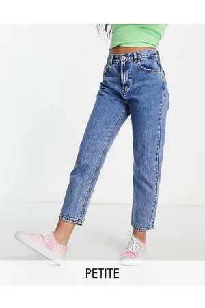Pull&Bear Petite high waisted mom jean in medium