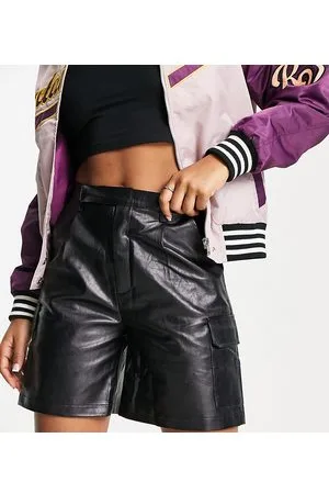 Reclaimed Leather look short
