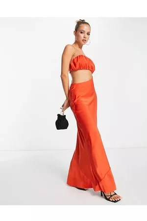 ASOS Dame Maxikjoler - Satin ruched bust maxi dress with asym cut out in hot