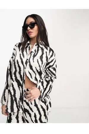 4th & Reckless Satin knot back shirt co-ord in zebra print
