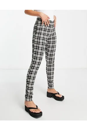 ONLY High waisted leggings in & white check