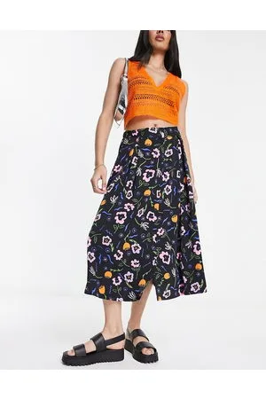 Monki Button through midi skirt in black floral print