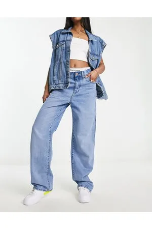Wrangler Mom relaxed fit jean in light