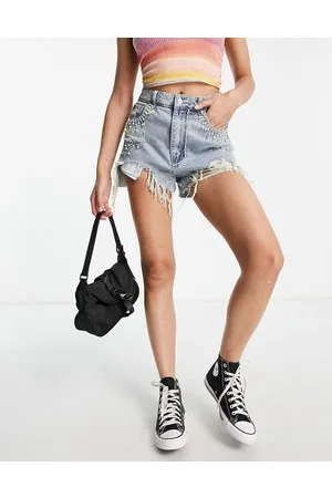 Signature Embellished rib and destroy high wasted denim short in light wash