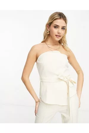 In The Style Dame Sett - Bandeau top with tie waist co-ord in cream