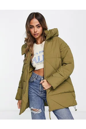 New Look Mid length padded puffer coat with hood in olive