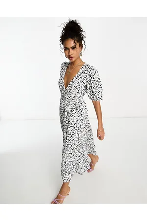 Glamorous Short sleeve tie waist wrap maxi dress in black ditsy