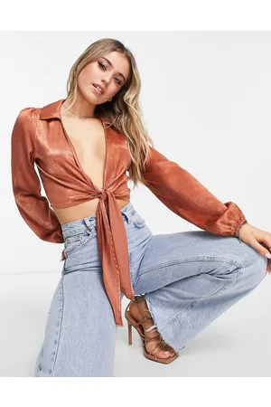 Gilli Tie front collared crop top in rust