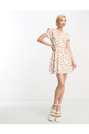 Glamorous V neck tie waist dress in rose bud floral