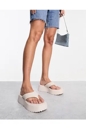 Stradivarius Flatform flip flop in ecru