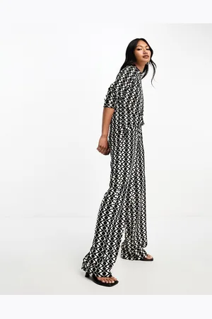 Y.A.S Wide leg trouser co-ord in mono wave print