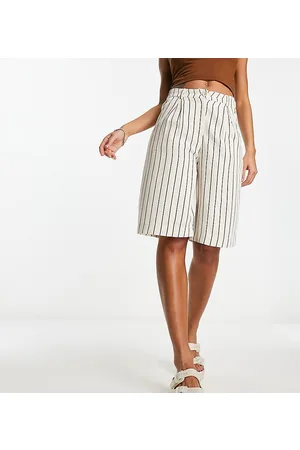 Reclaimed Mensy shorts in linen stripe