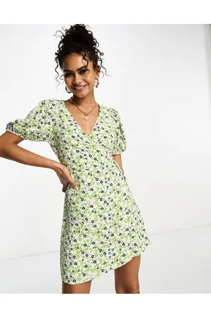 Glamorous Short sleeve wrap mini dress in green retro floral