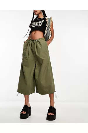 COLLUSION 3/4 length parachute trousers in khaki
