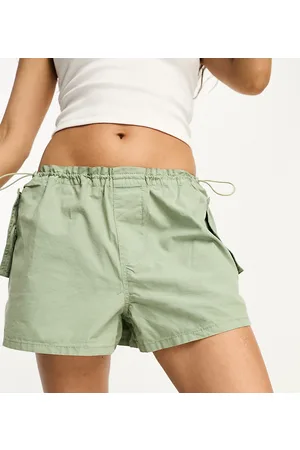 River Island Low rise parachute shorts in light