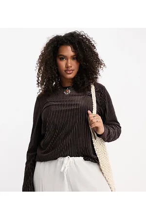 Urban Threads Velvet plisse top co-ord in chocolate