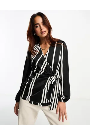 New Look V neck stripe tie side shirt in