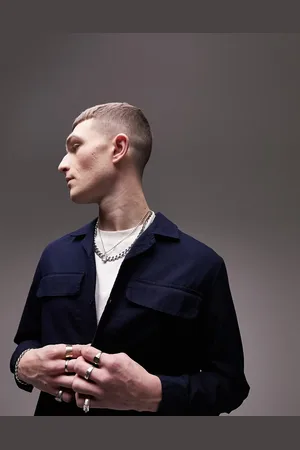 Topman Long sleeve regular revere utility overshirt with pocket detailing in