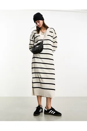 ONLY Knitted v neck maxi dress in cream and black stripe