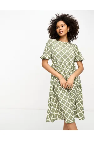 Glamorous Puff sleeve tierred skirt midi dress in check