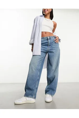 Bershka Skater jeans in mid dirty wash