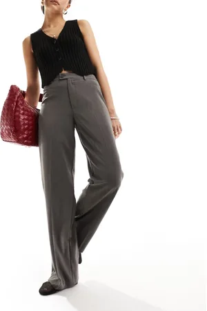 Stradivarius Tailored straight trouser in dark