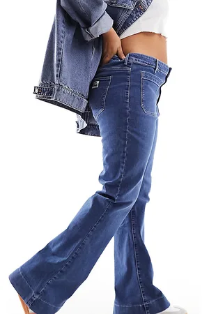 Wrangler Super high rise flare with front pockets in mid