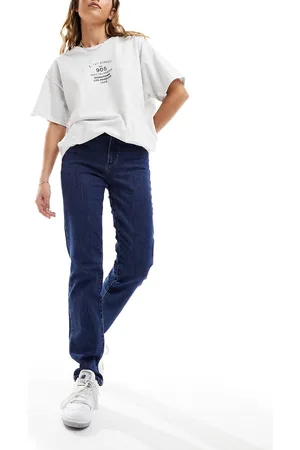 Wrangler Straight fit jeans in dark wash