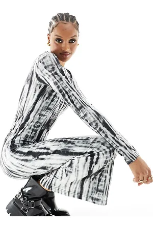 Pieces Ribbed midi dress in black & white tie dye
