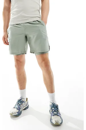 Under Armour Run Everywhere shorts in