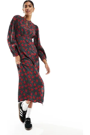 New Look Keyhole long sleeve midi dress in rose print