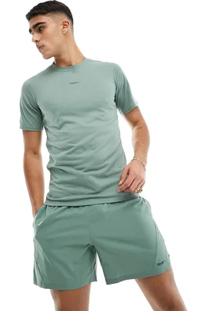 PUMA Training Evolve t-shirt in light