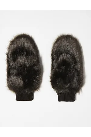 COLLUSION Unisex faux fur oversized mitten in
