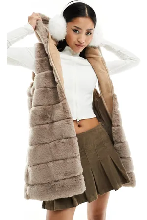 Jayley Jayely faux fur long hooded gilet in beige