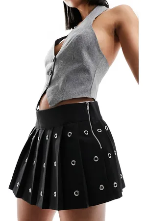 Pull&Bear Eyelet detail pleated mini skirt in