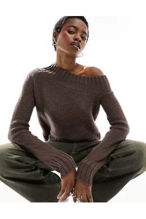 COLLUSION Knitted off the shoulder jumper in stone
