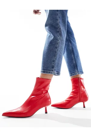 Stradivarius Kitten heel boot in