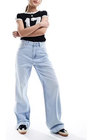 Stradivarius Fluid wide leg jean in light wash