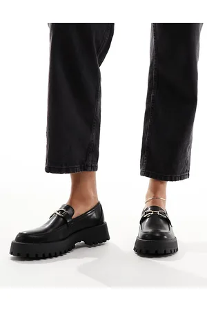 Truffle Collection Chunky sole penny loafers in