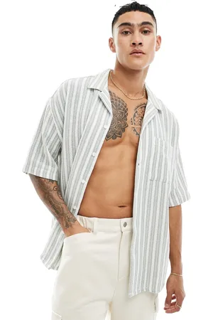New Look Short sleeve textured shirt in stripe