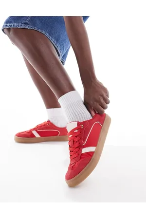 Stradivarius Trainer with gum sole in